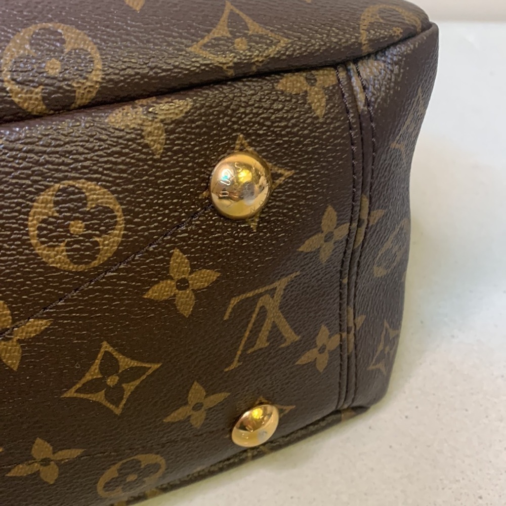 LOUIS VUITTON Pallas Monogram Bag - Picture 11 of 16